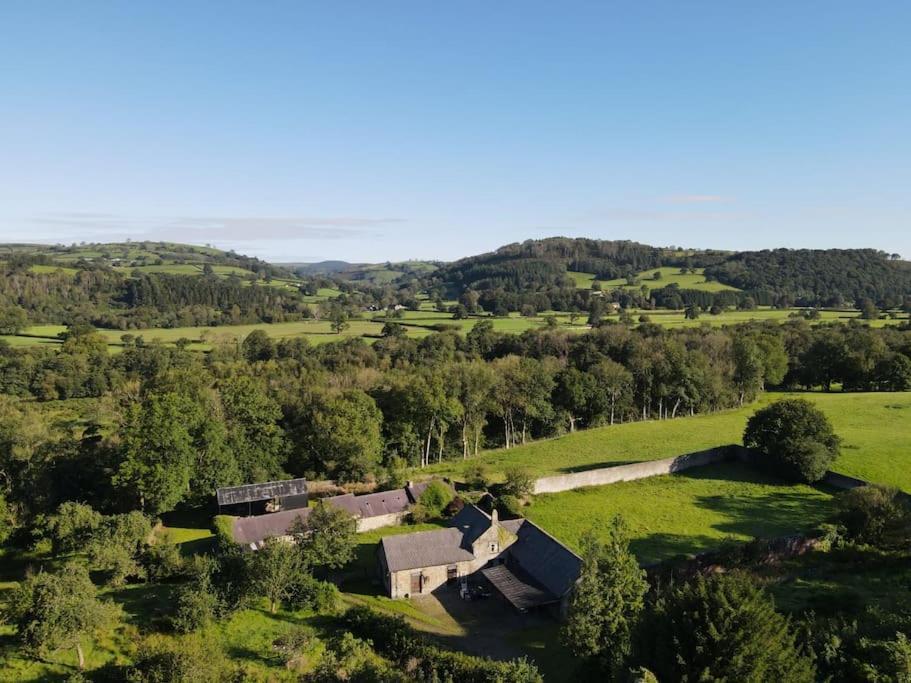 Апартаменты Tranquil Getaway Near Brecon Beacons Лландовери Экстерьер фото